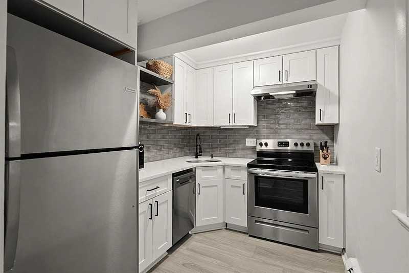 400 Savin Hill Ave #6 - Photo 2 of 16