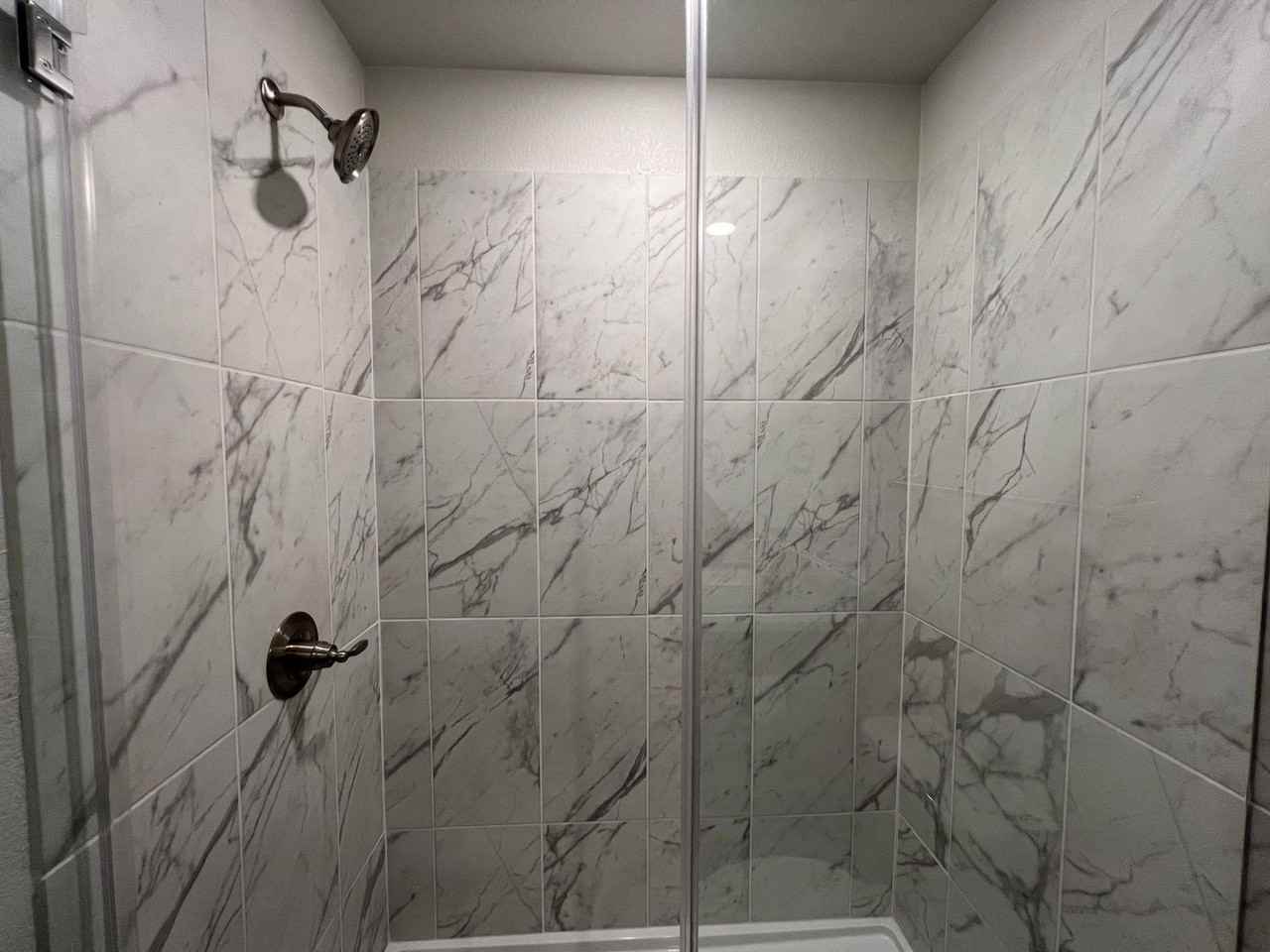 1018 Lexington Dr - Photo 2 of 9