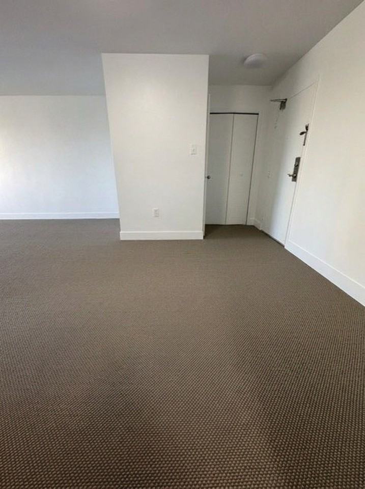 470 Mornington Avenue #409 - Photo 3 of 8
