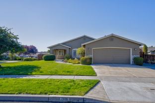 1305 Ne Tucson Way - Photo 1 of 1