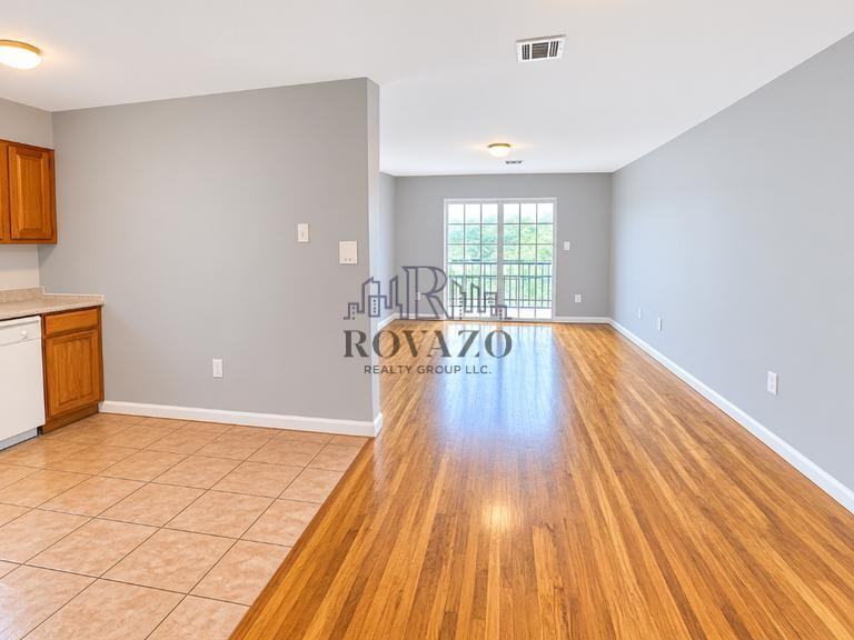 440 South 19th Street #1D - Photo 4 of 14