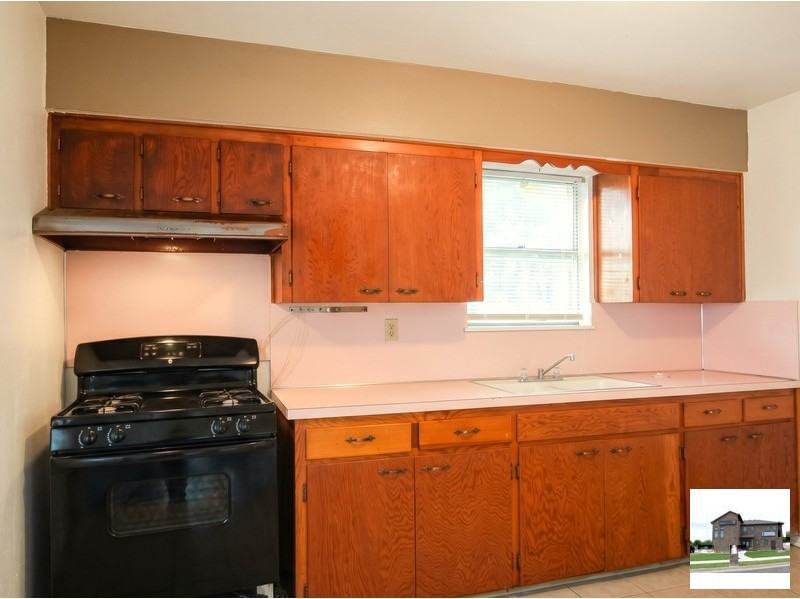 2121 Circle Dr - Photo 4 of 46