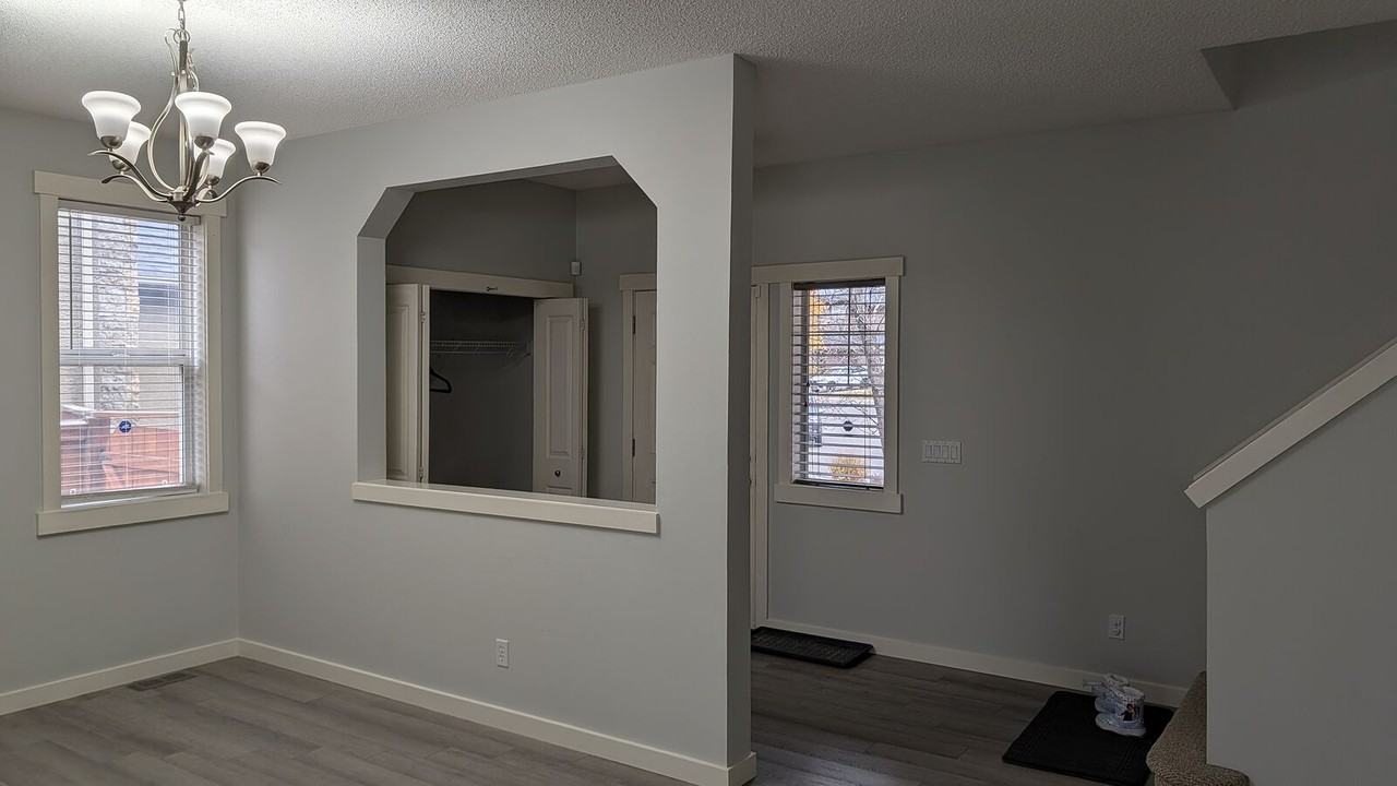 575 Evergreen Cir Sw - Photo 3 of 47