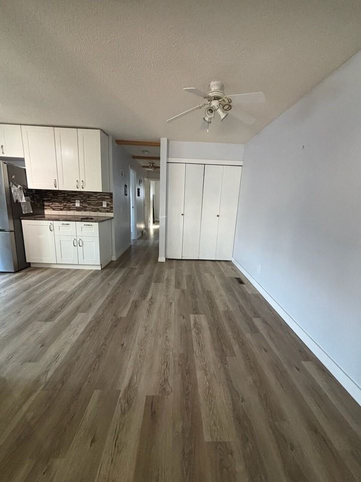 4901 43 Ave - Photo 3 of 14