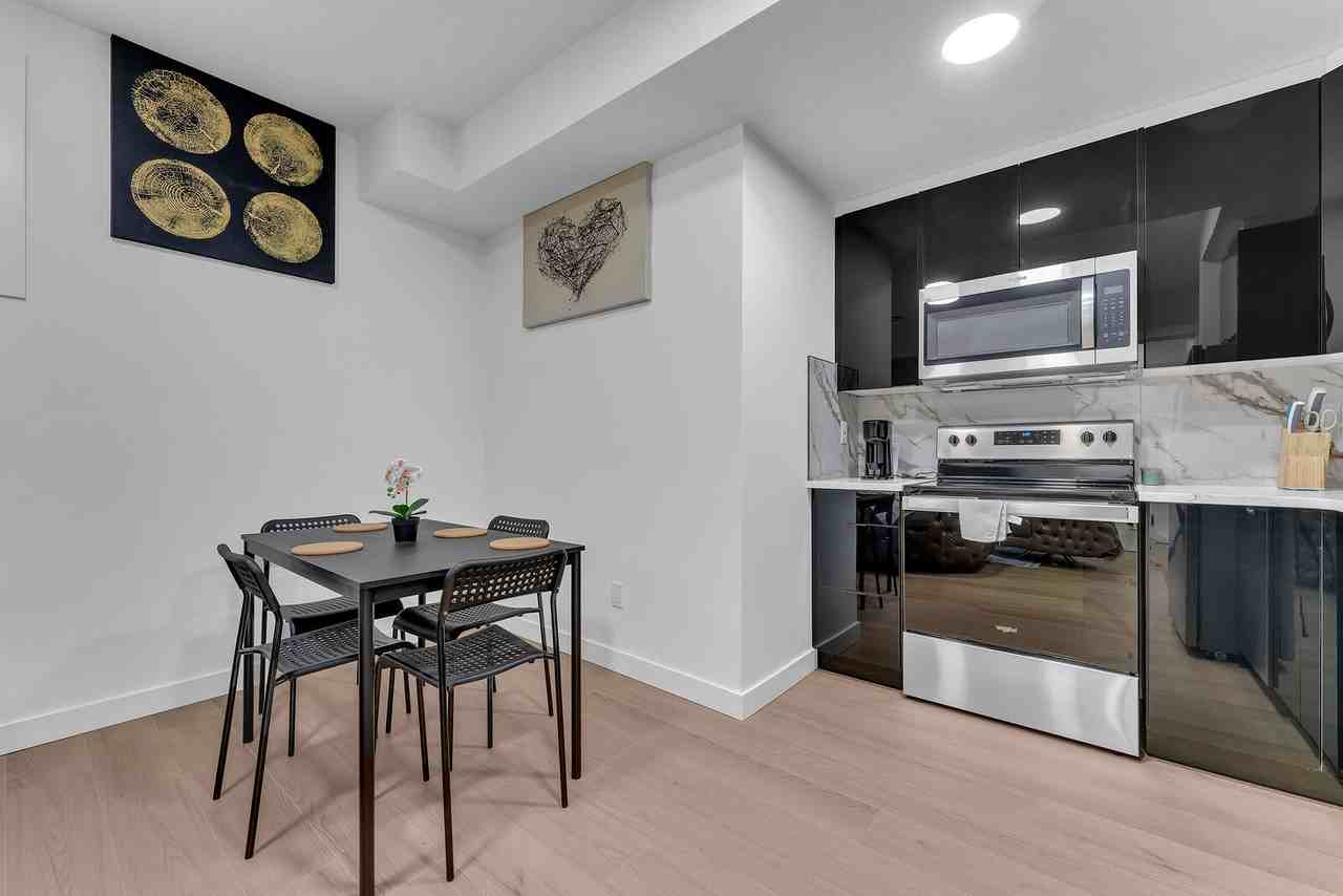 2056 Collip Cres Sw - Photo 3 of 9