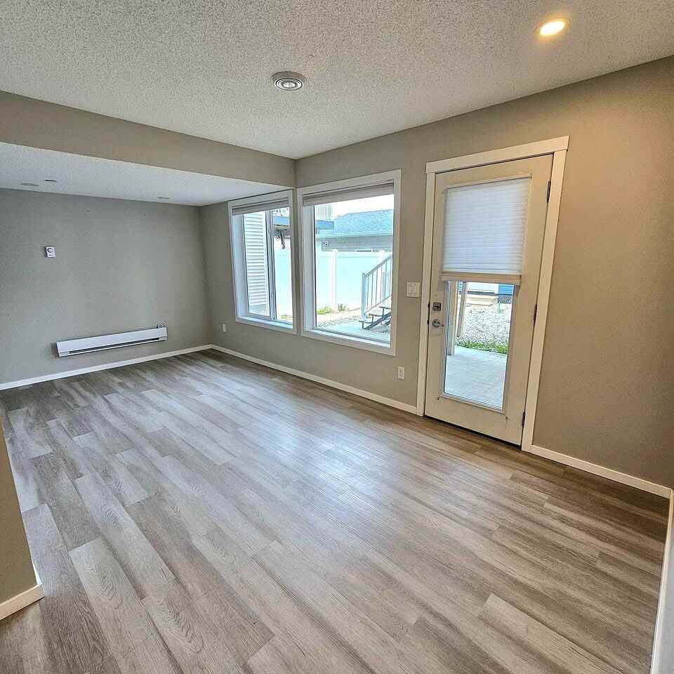 24 Howse Dr Ne - Photo 2 of 10