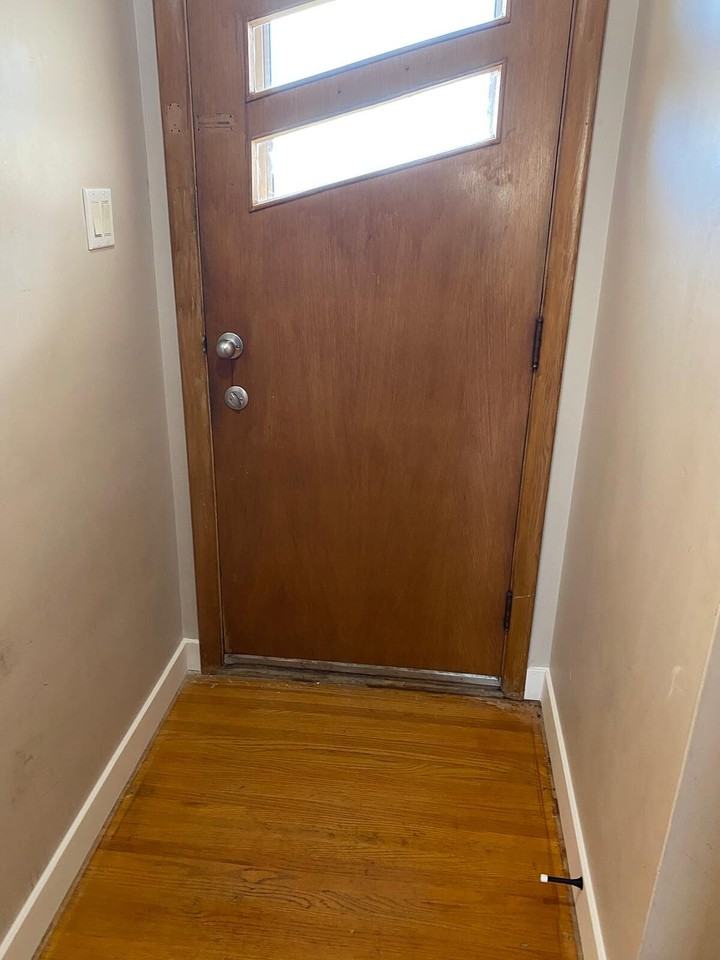 1911 36 St Sw - Photo 3 of 15