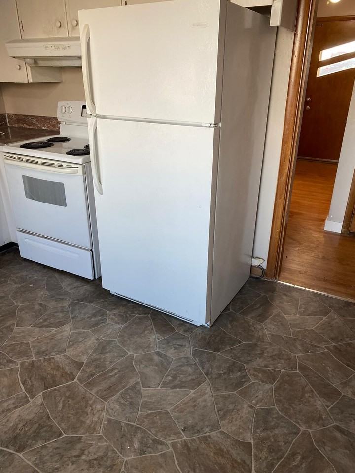 1911 36 St Sw - Photo 7 of 15