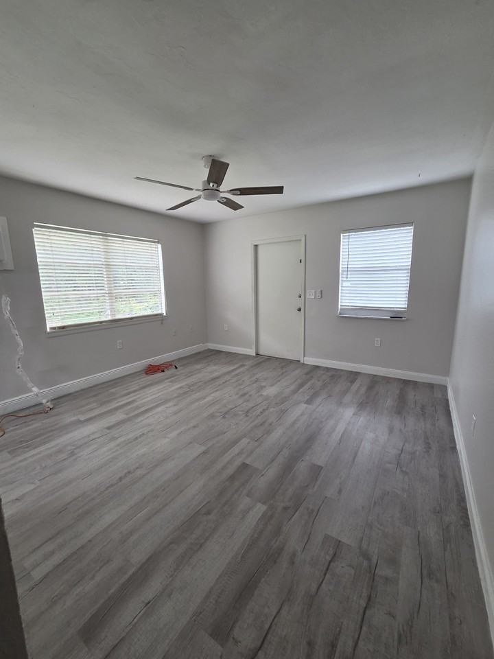 790 98th Ave N #NA - Photo 2 of 8