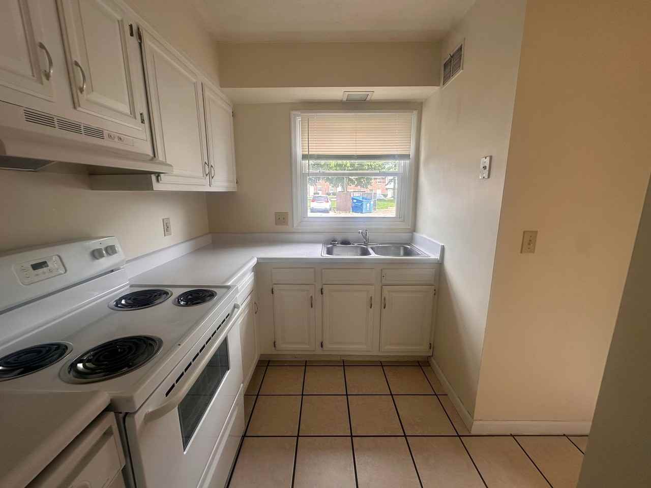 1161 Frost Rd #F - Photo 4 of 11