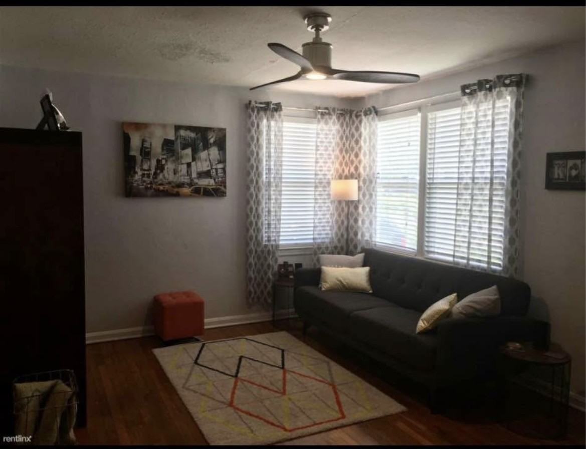 5213 Kingsbury St #NA - Photo 3 of 7