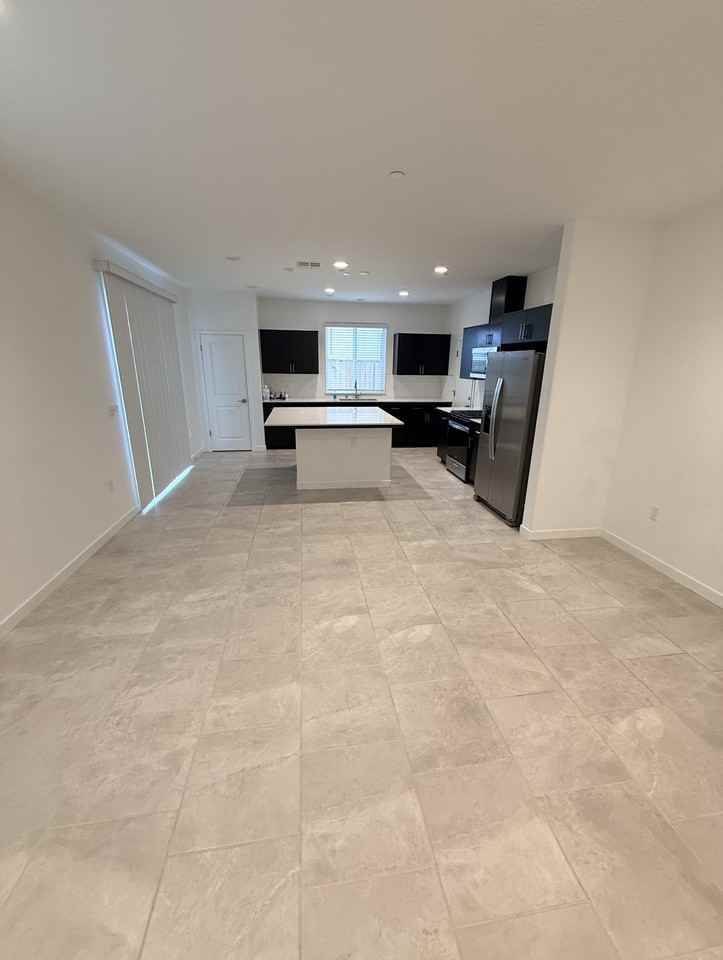392 Talus Way S #NA - Photo 3 of 8