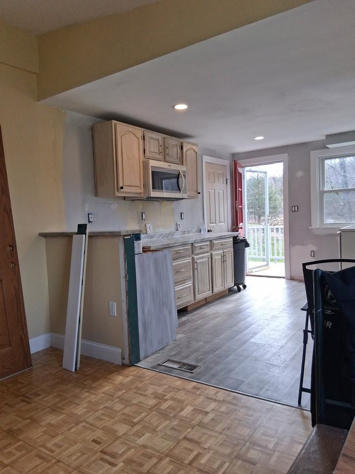 1052 Rock Lake Dr #NA - Photo 4 of 11