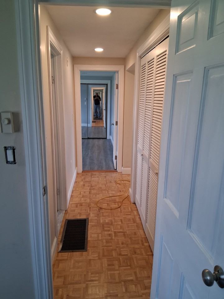1052 Rock Lake Dr #NA - Photo 5 of 11