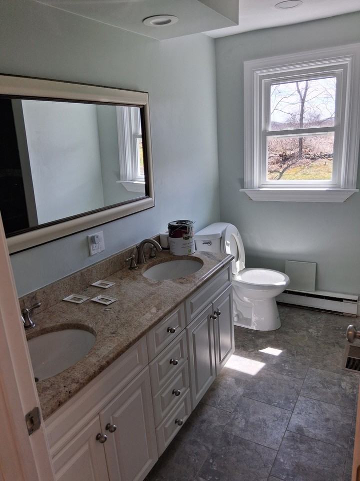 1052 Rock Lake Dr #NA - Photo 6 of 11