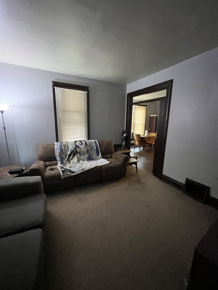 1331 S Jackson St #A - Photo 7 of 15