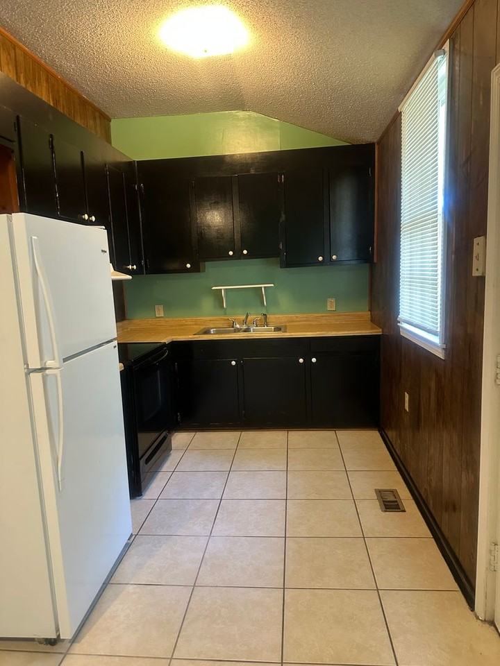 1906 Lorick St - Photo 2 of 6