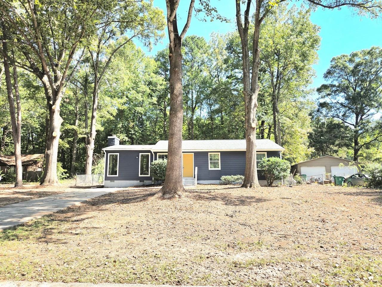 5143 Delivau Dr - Photo 2 of 18