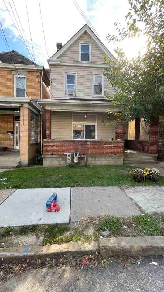 127 Margaret St #1 - Photo 2 of 22