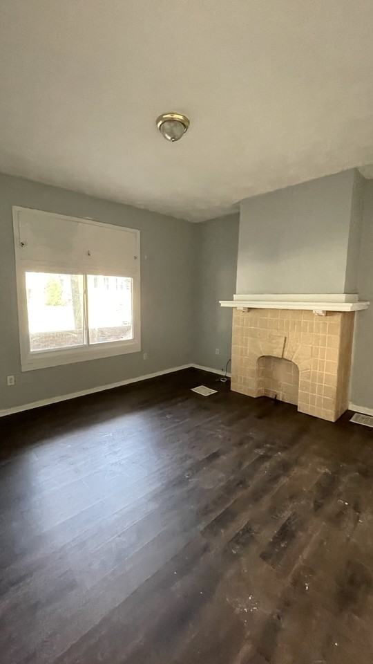 127 Margaret St #1 - Photo 4 of 22