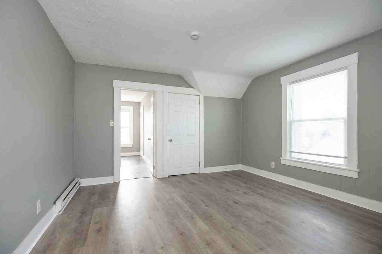 1222 W 14 St. - Photo 2 of 21