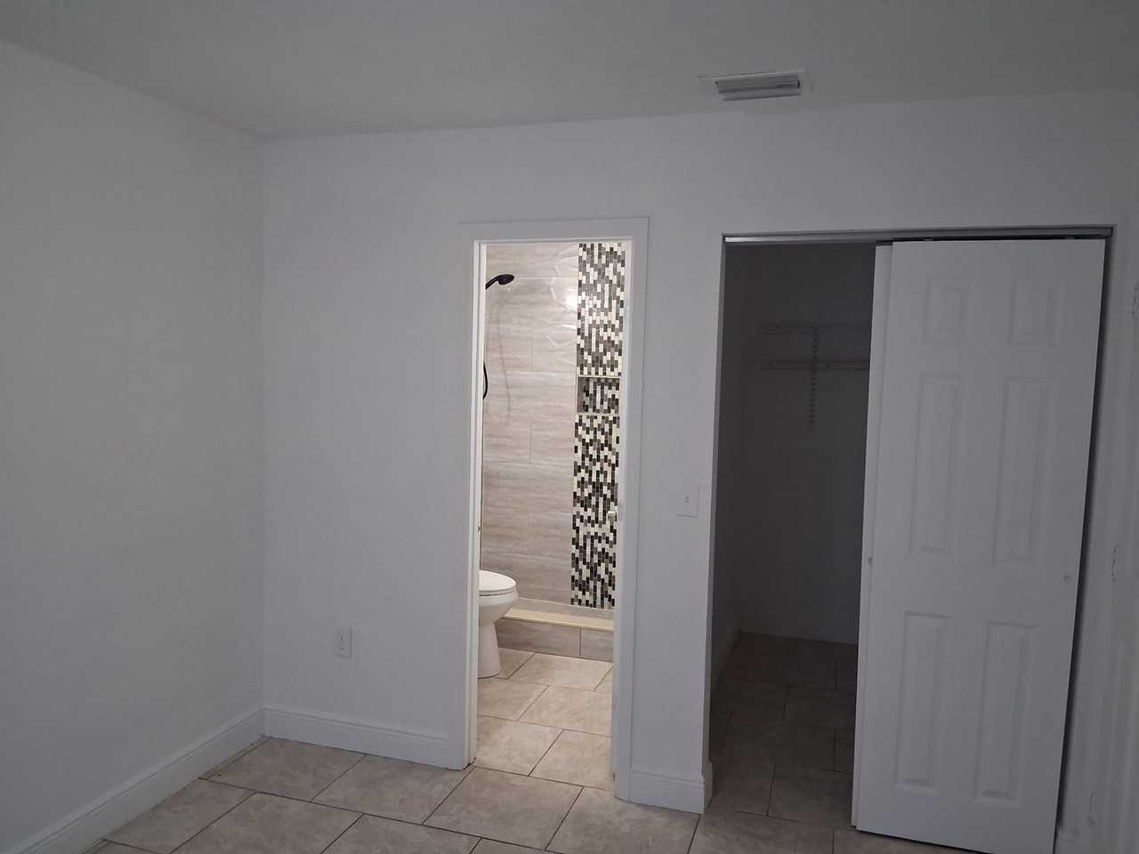 7921 Dahlia Ave - Photo 6 of 10