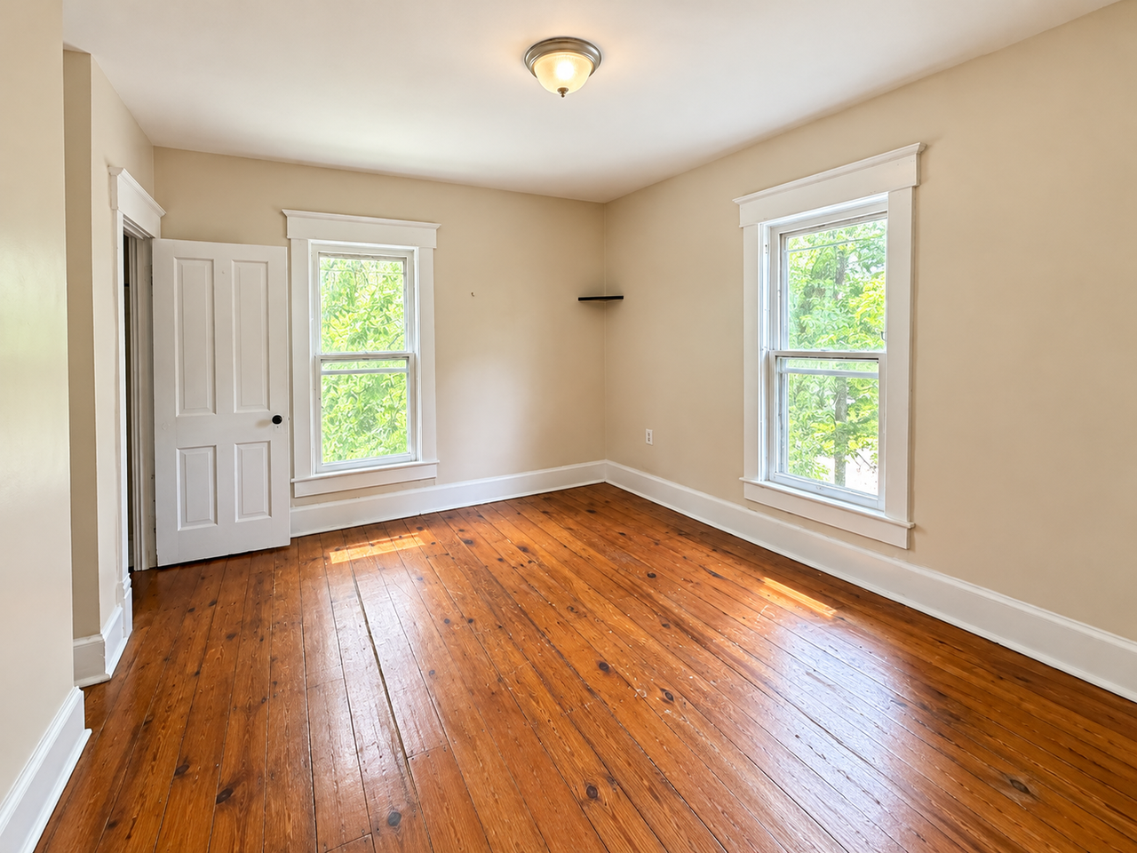 312 S Coler Ave - Photo 4 of 6