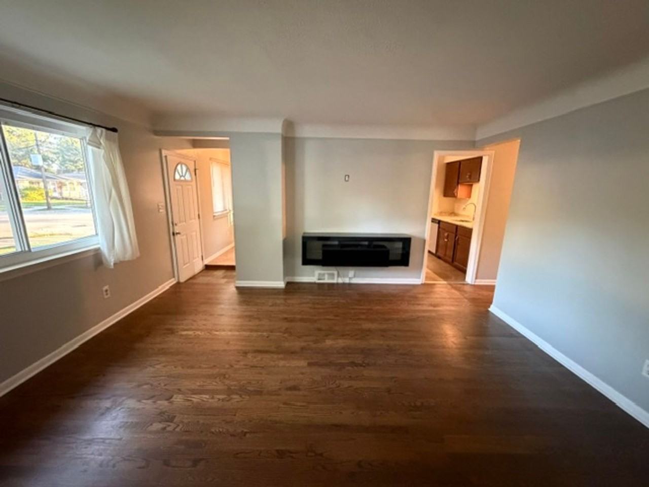 4512 Raymond Ave - Photo 3 of 19
