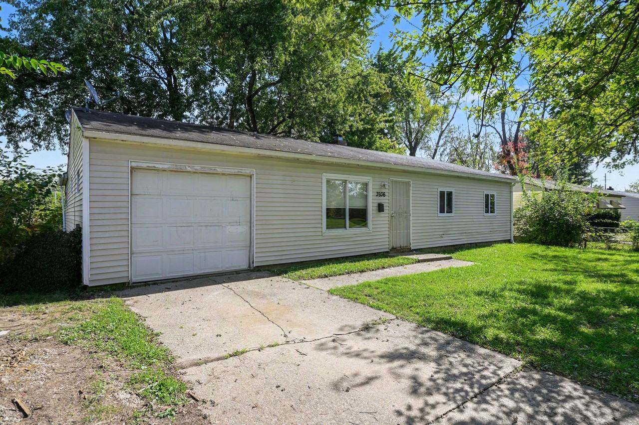 3936 Flynn St - Photo 2 of 27