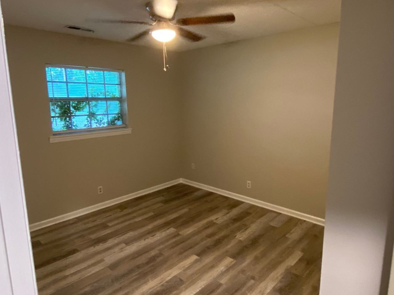 4201 Davis Ln - Photo 6 of 10