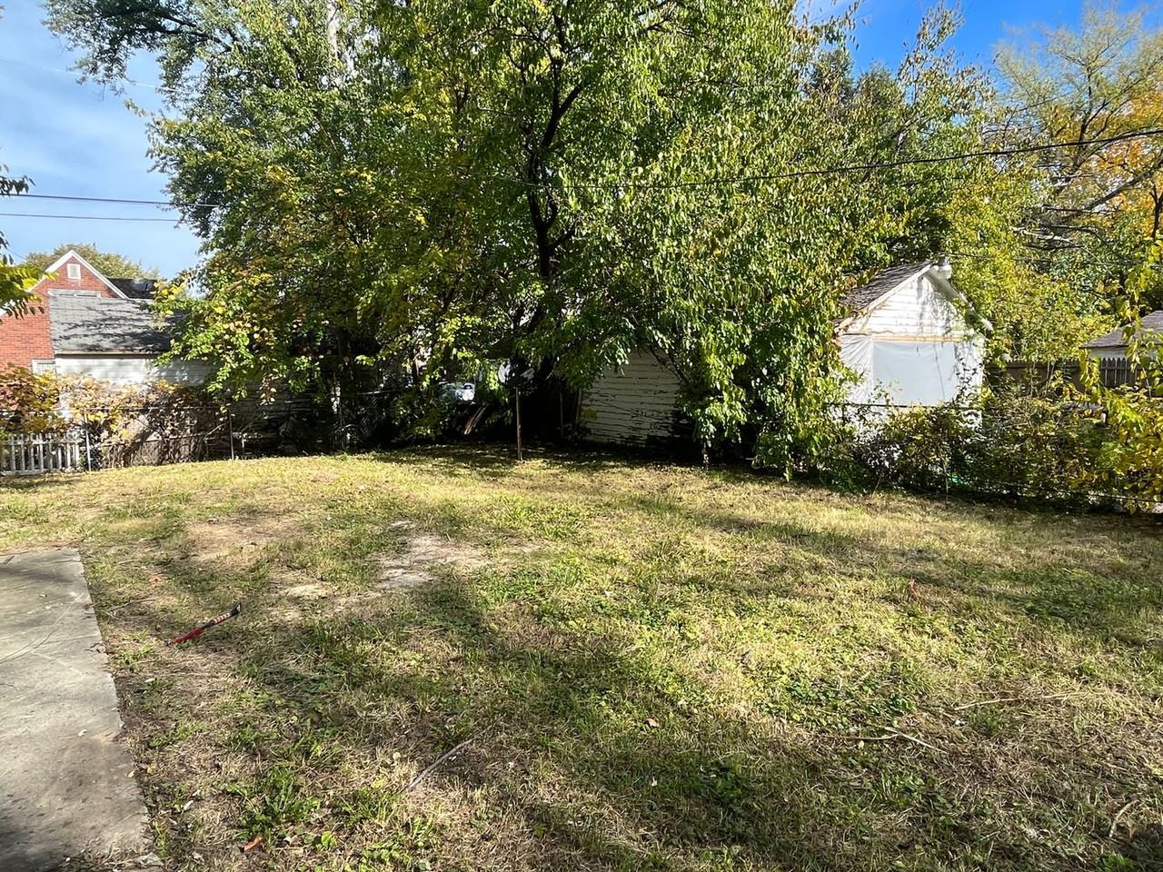 10970 Craft St - Photo 3 of 50