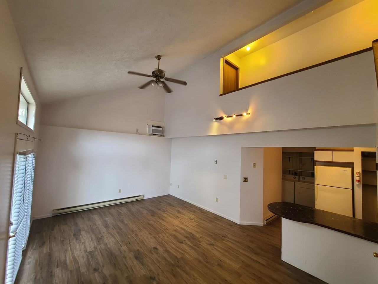 127 Springbrook St - Photo 2 of 18