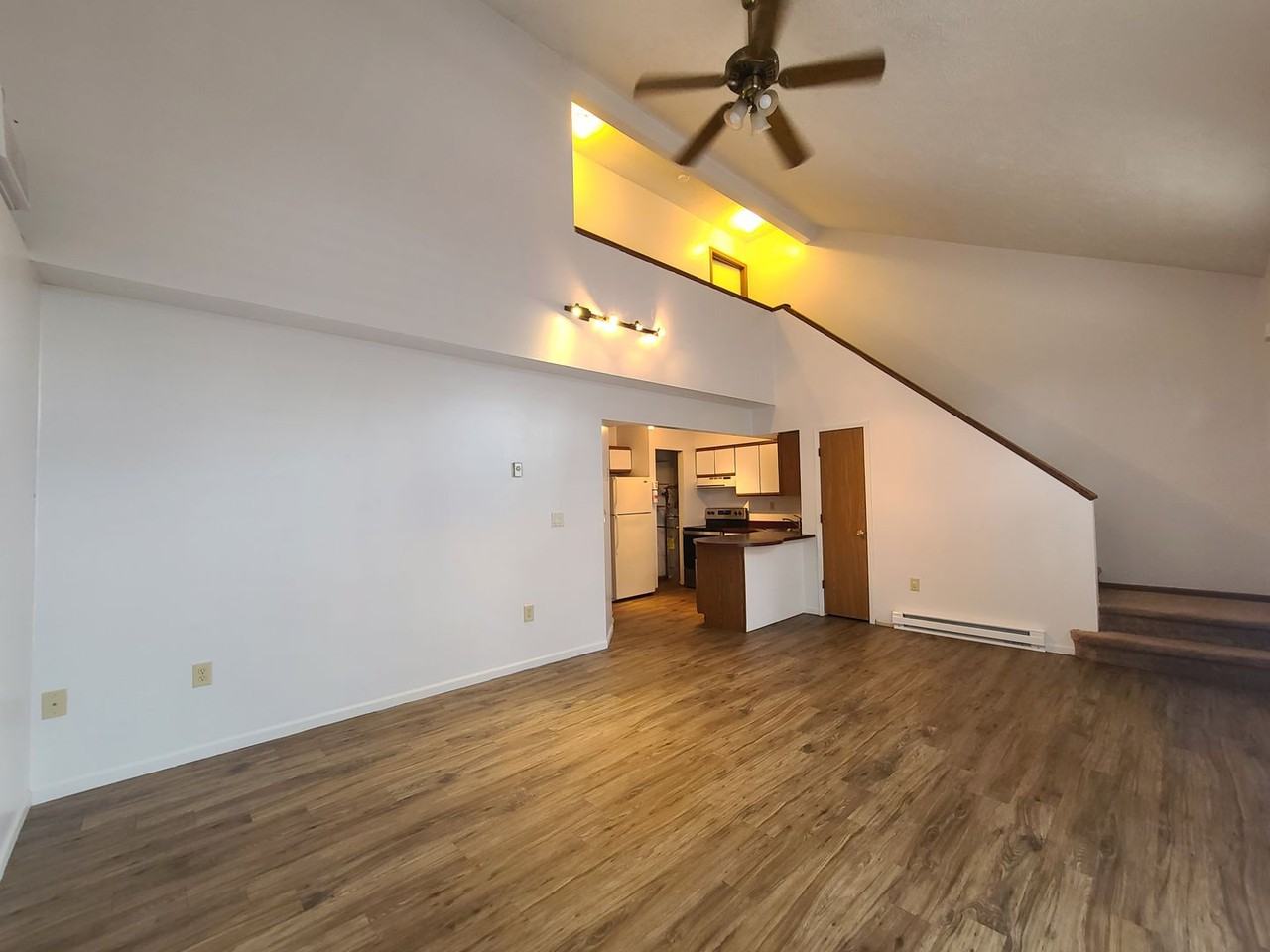 127 Springbrook St - Photo 3 of 18