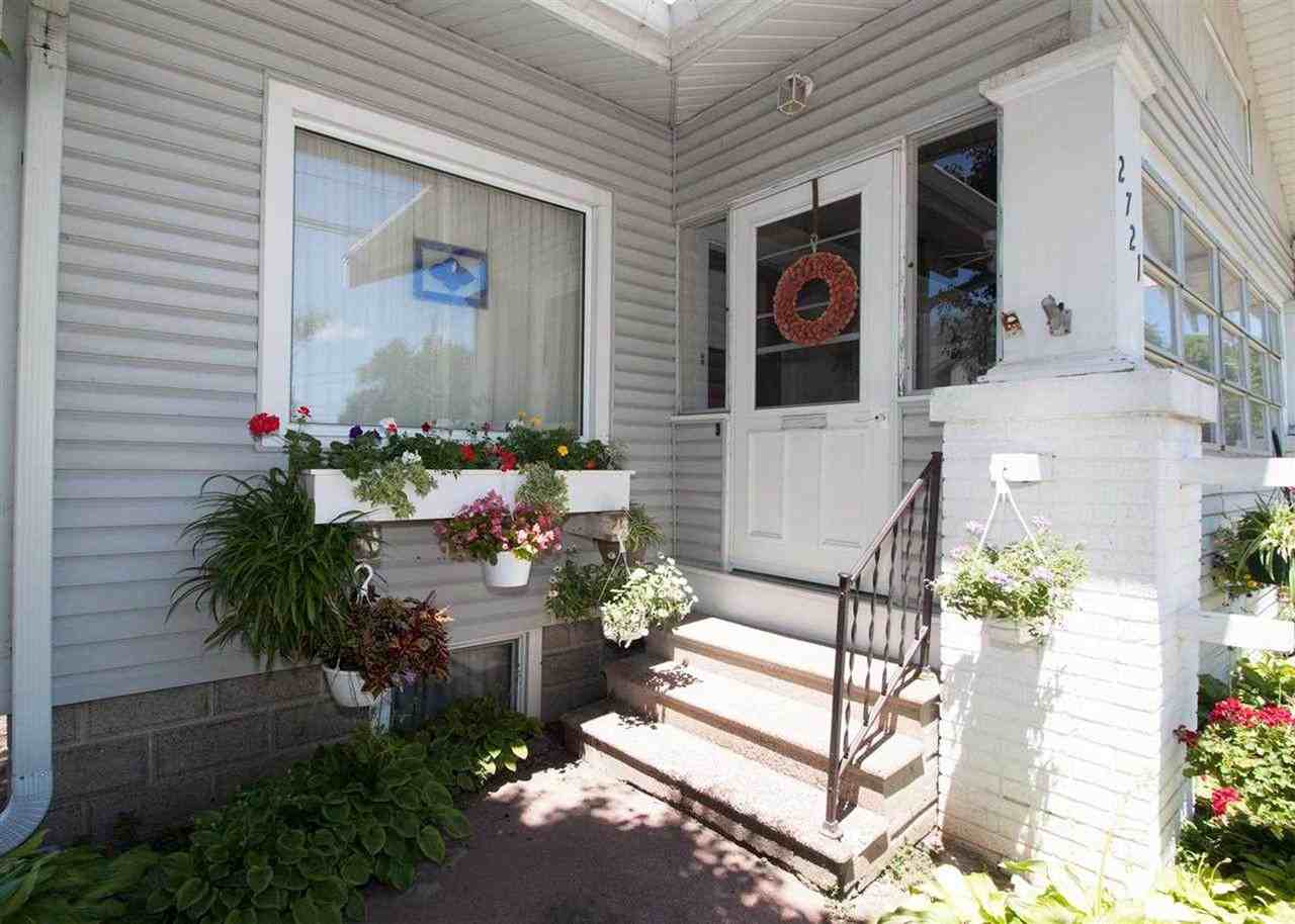 2721 15th St - Photo 2 of 10