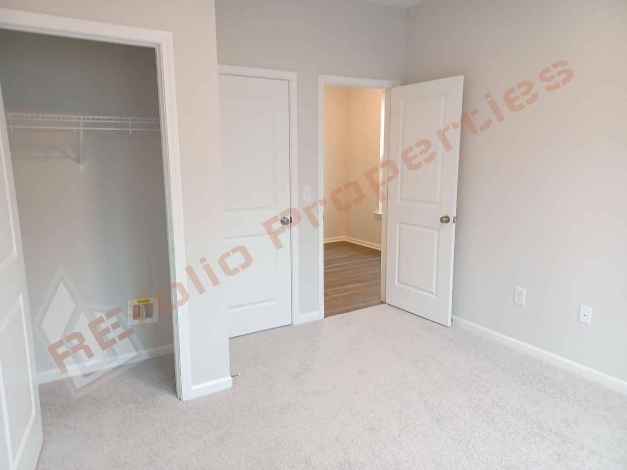 147 Thrower Ln - Photo 5 of 34