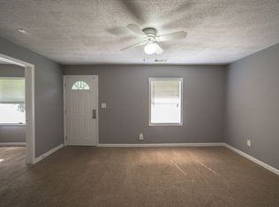 1287 Redford Dr Se - Photo 3 of 12