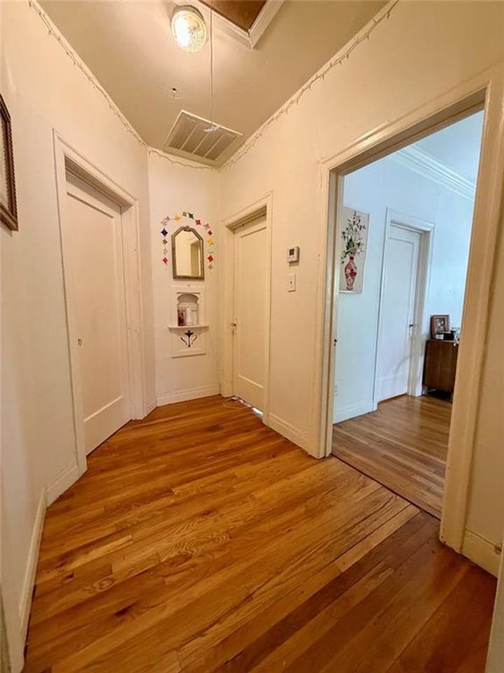 2718 E 22nd St - Photo 2 of 16