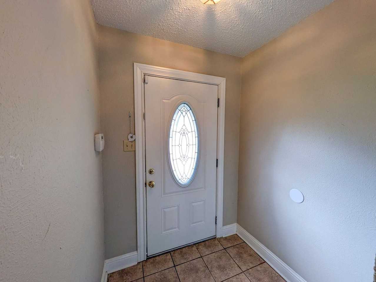 9640 Gross St - Photo 2 of 20