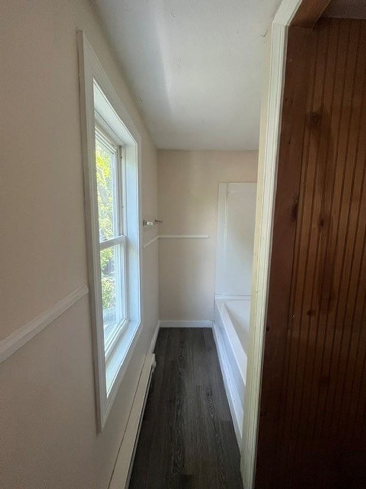 505 E Ridge St - Photo 7 of 17