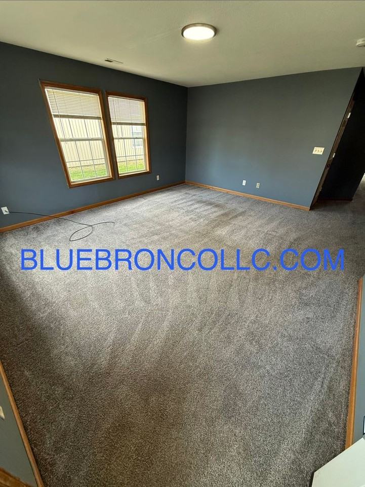 714 Meadow Ln - Photo 2 of 12