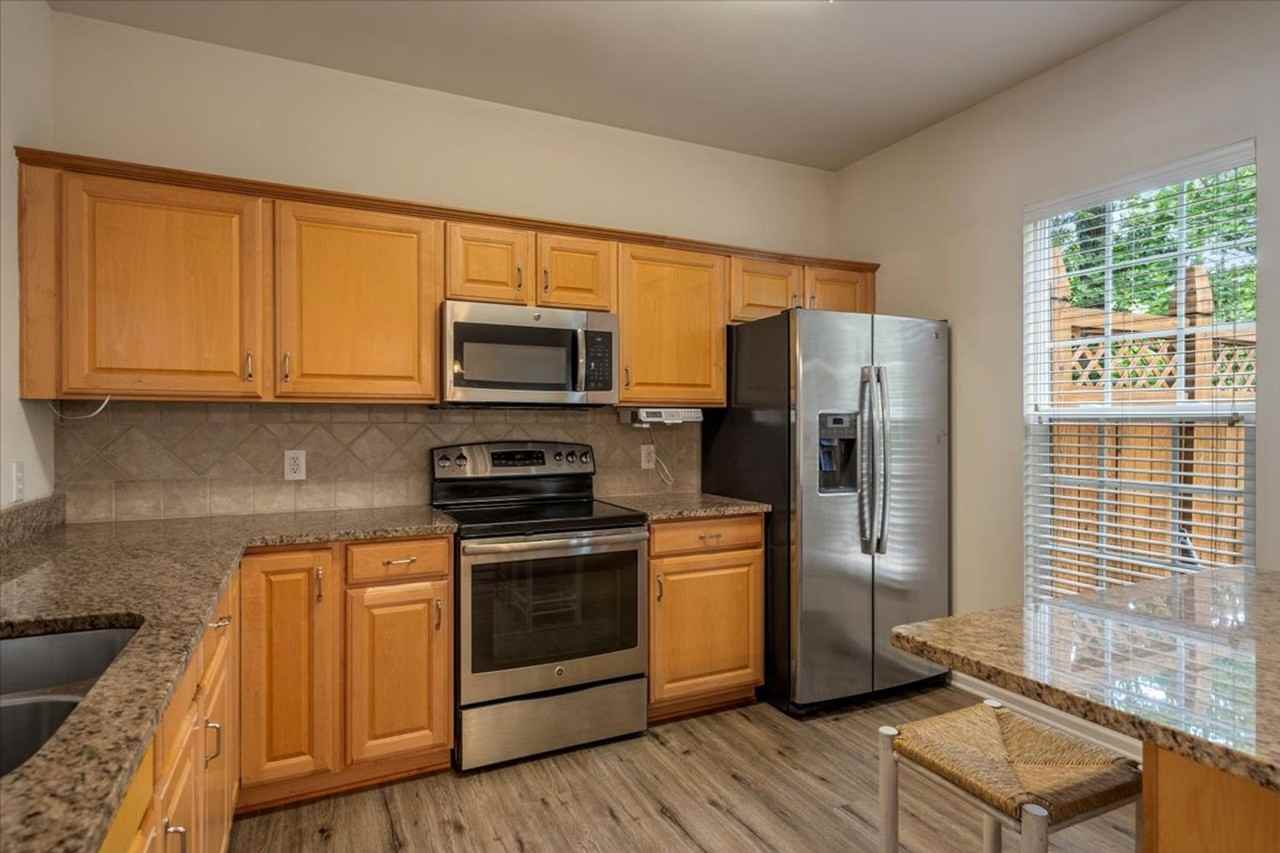 2926 Duvalla Ave - Photo 4 of 39