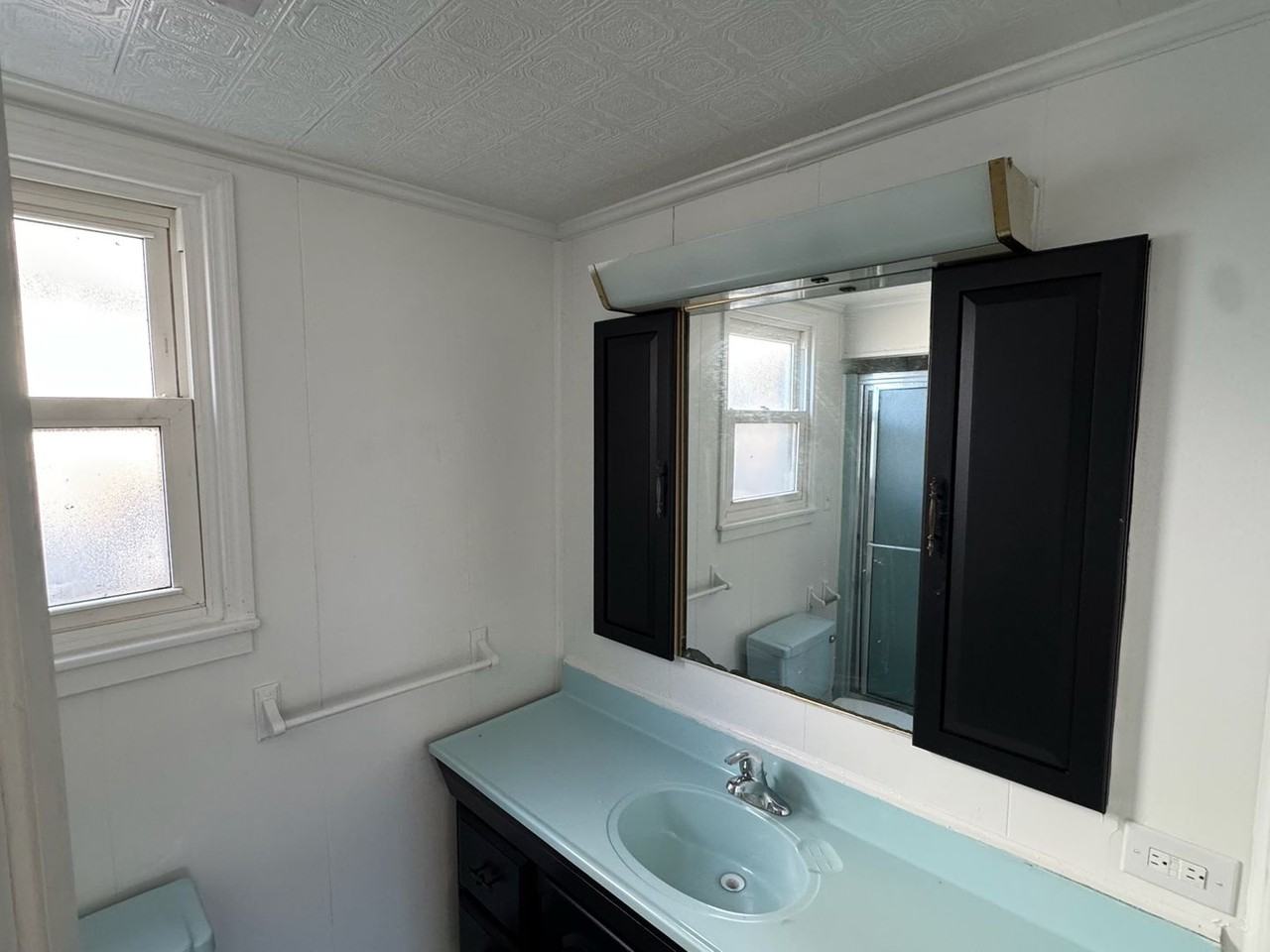 1203 N 2nd Ave - Photo 7 of 12