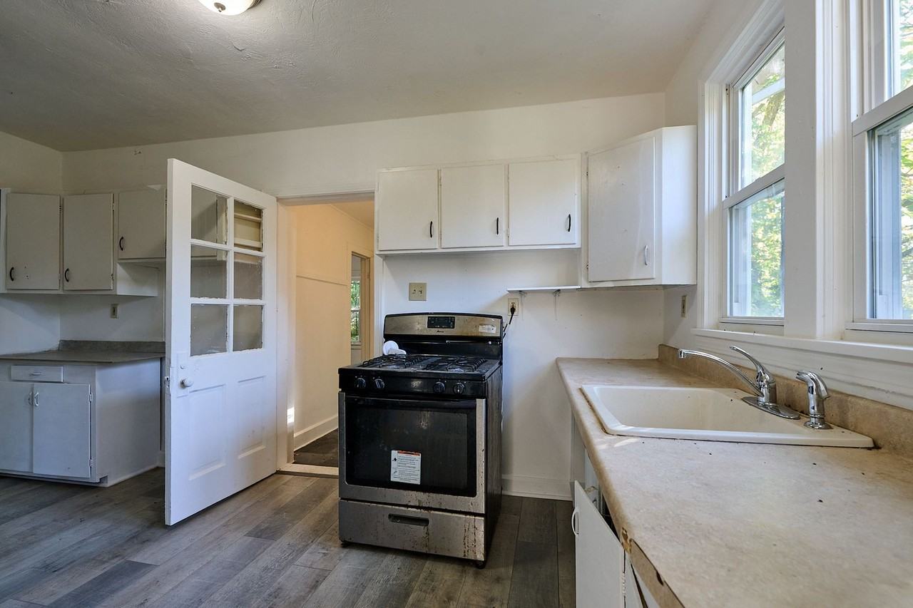 14808 Pepper Ave - Photo 6 of 23