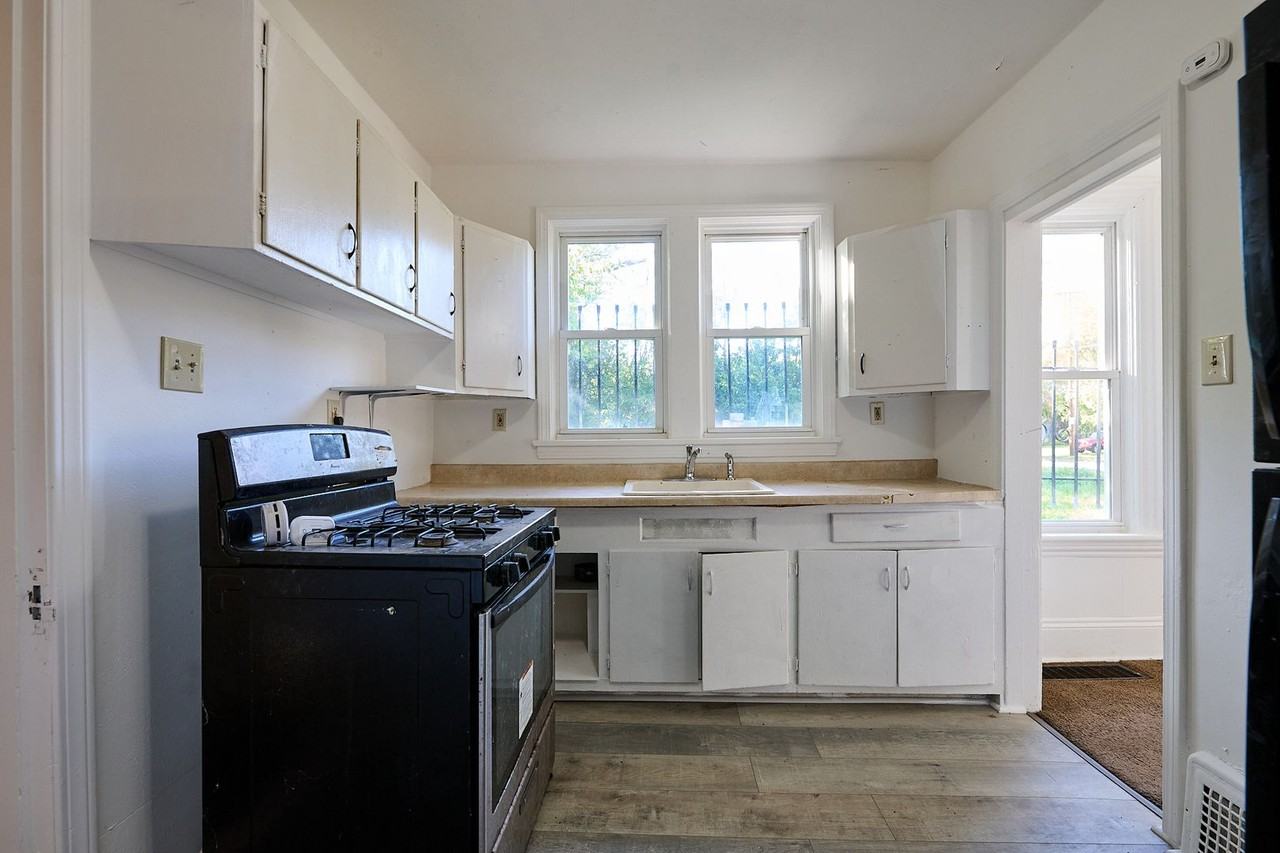 14808 Pepper Ave - Photo 7 of 23