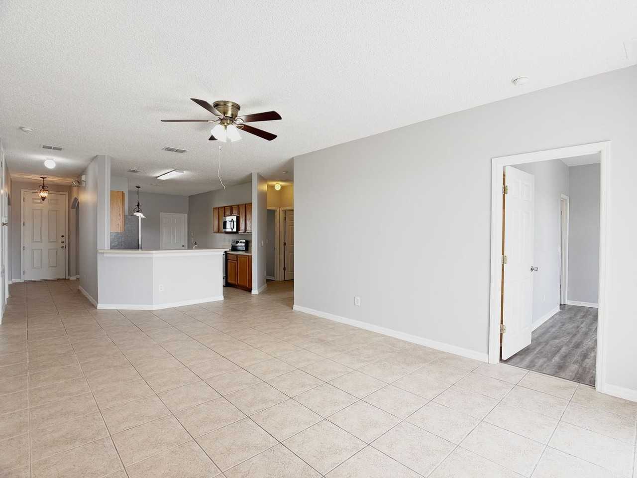 117 Sunset View Dr - Photo 3 of 38