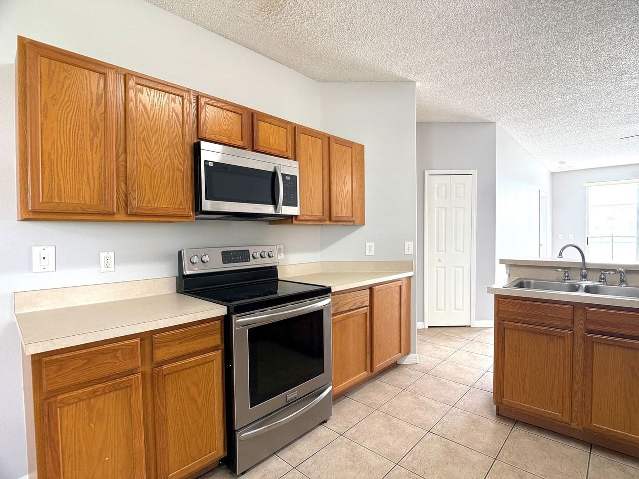 117 Sunset View Dr - Photo 4 of 38