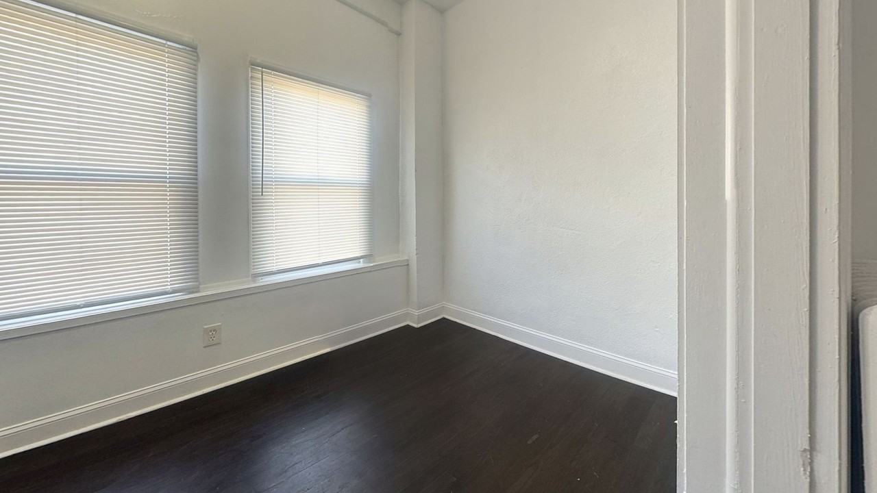 2044 S 68th St - Photo 2 of 17
