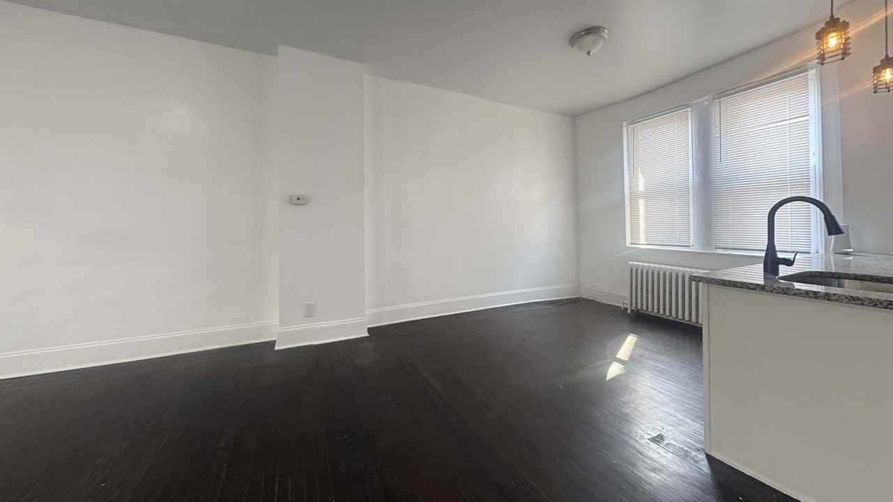 2044 S 68th St - Photo 5 of 17