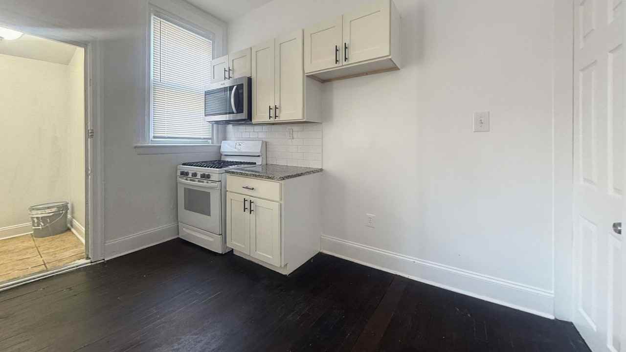 2044 S 68th St - Photo 7 of 17