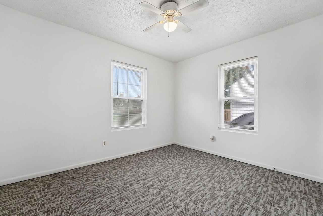 2563 Mcguffey Rd - Photo 7 of 20